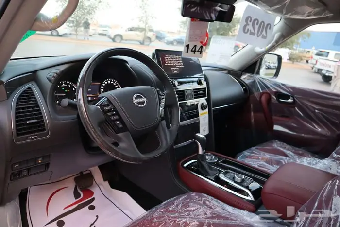 نيسان باترول بلاتينيوم 2024 محرك 4000CC كاش وبنوك 12