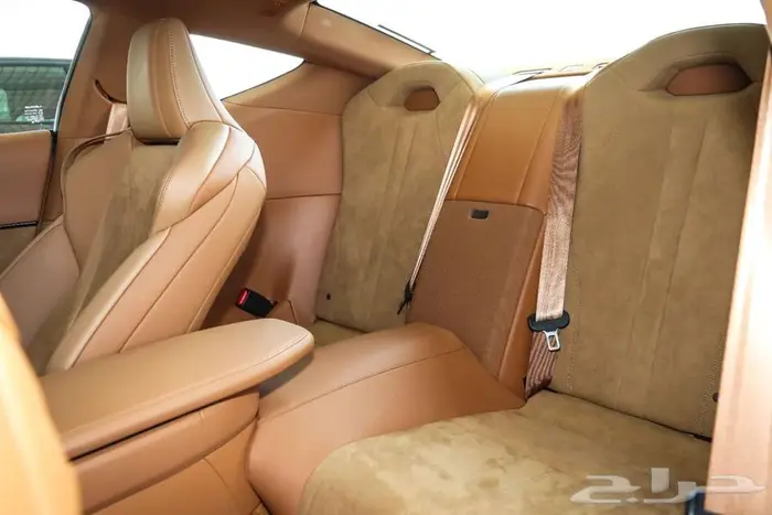 لكزس ال سي 500 موديل 2018 14