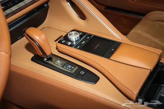 لكزس ال سي 500 موديل 2018 9