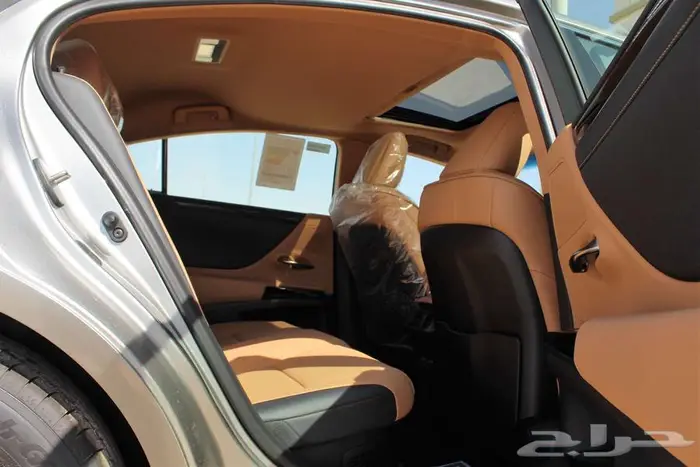 لكزس - ES300 Ah هايبرد - 2025 - خليجي 6