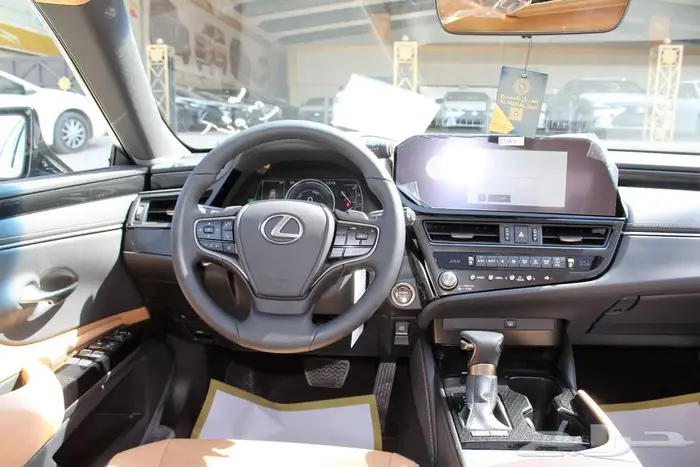 لكزس - ES300 Ah هايبرد - 2025 - خليجي 10