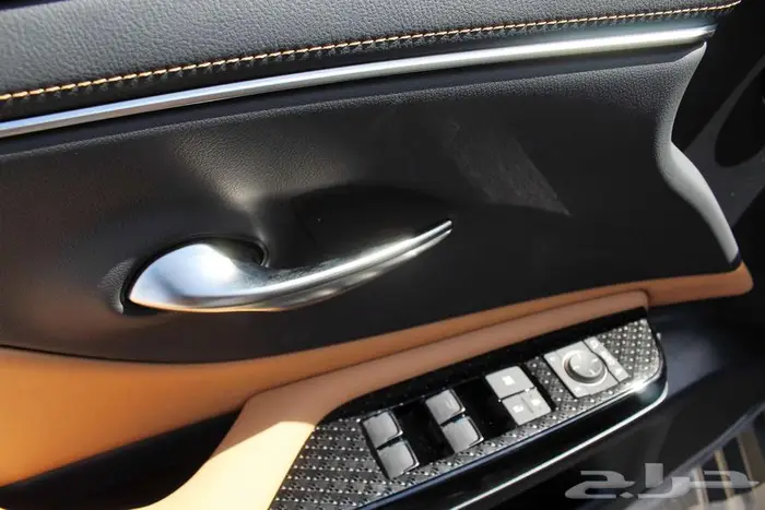 لكزس - ES300 Ah هايبرد - 2025 - خليجي 13