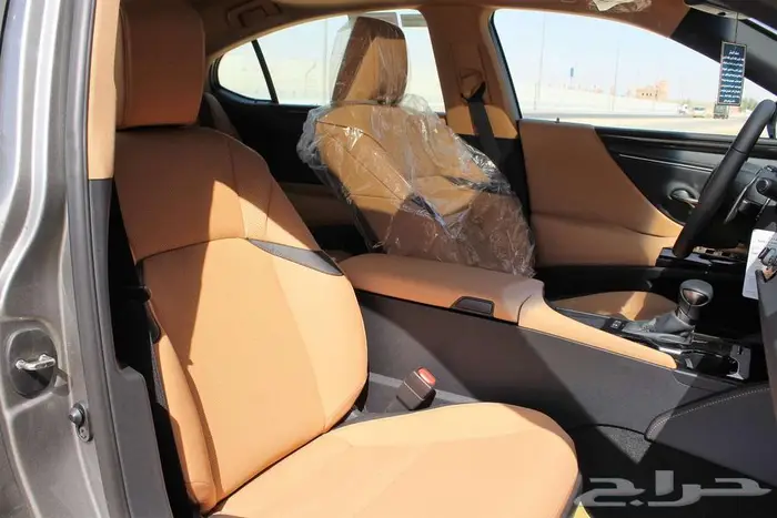 لكزس - ES300 Ah هايبرد - 2025 - خليجي 15