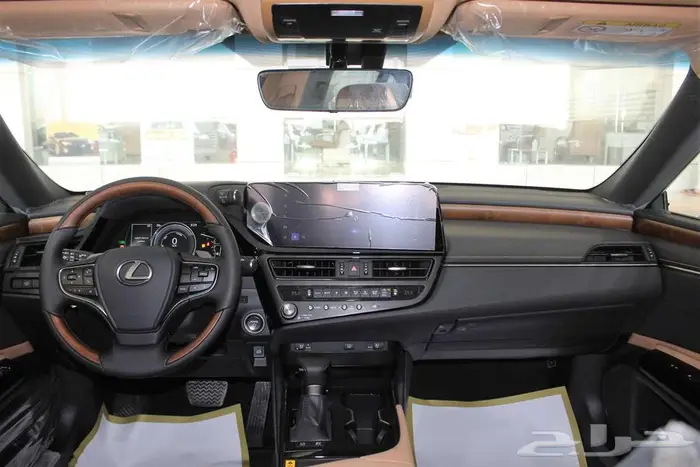 لكزس - ES300 Bh هايبرد - 2025 نص فل - خليجي 6