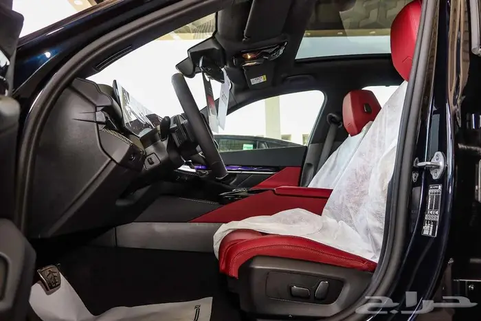 BMW 520 MKIT 2026 اسود داخل عنابي 7