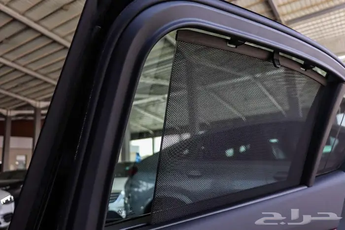 BMW 520 MKIT 2026 اسود داخل عنابي 20