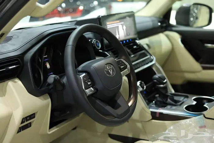 تويوتا لاندكروزر GXR3 بنزين 2025 اصفار 6