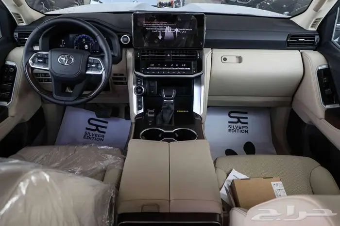 تويوتا لاندكروزر جي اكس ار L4 موديل 2025 اصفار 6