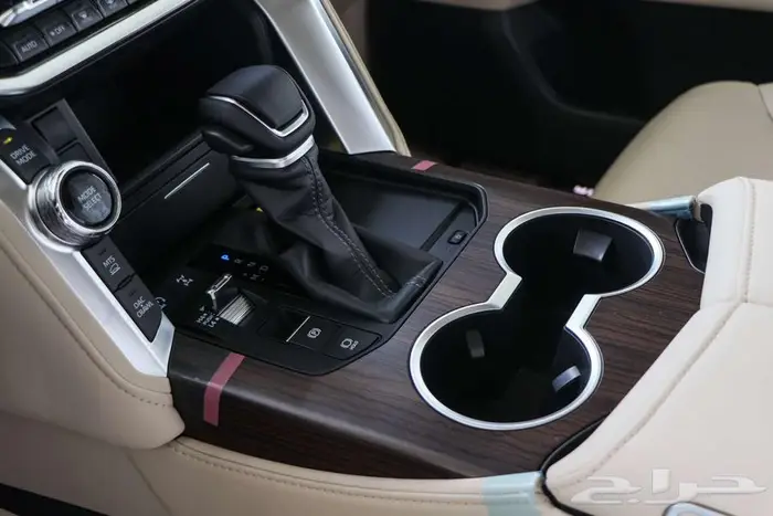 تويوتا لاندكروزر جي اكس ار L4 موديل 2025 اصفار 13