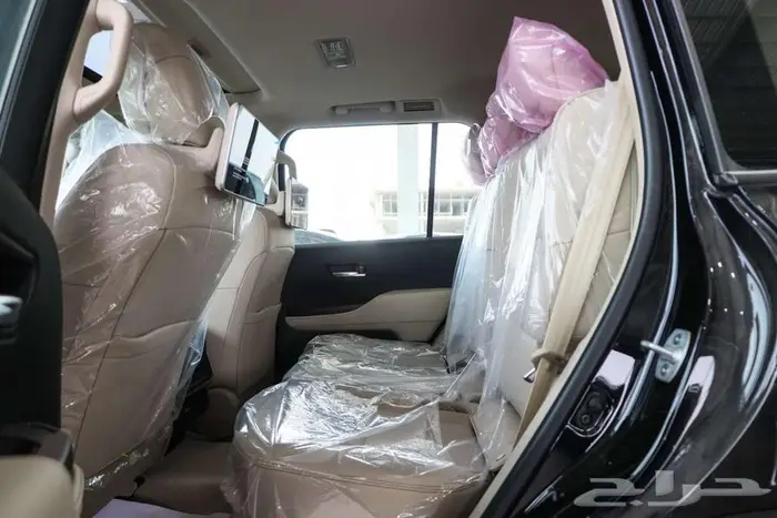 تويوتا لاندكروزر جي اكس ار L4 موديل 2025 اصفار 12