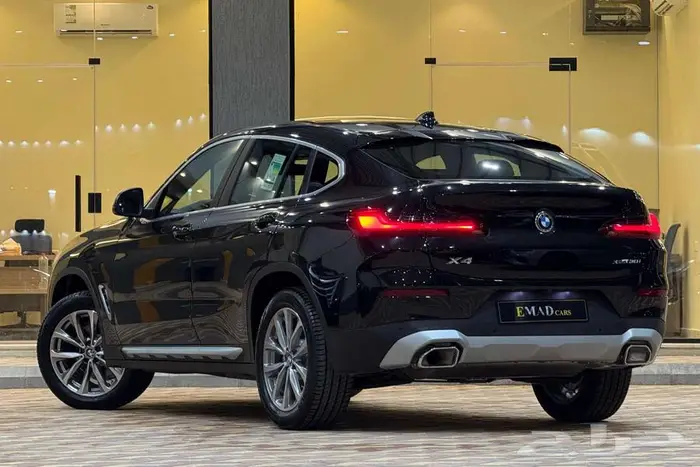 BMW X4 2025 اسود خليجي تحت الضمان 3