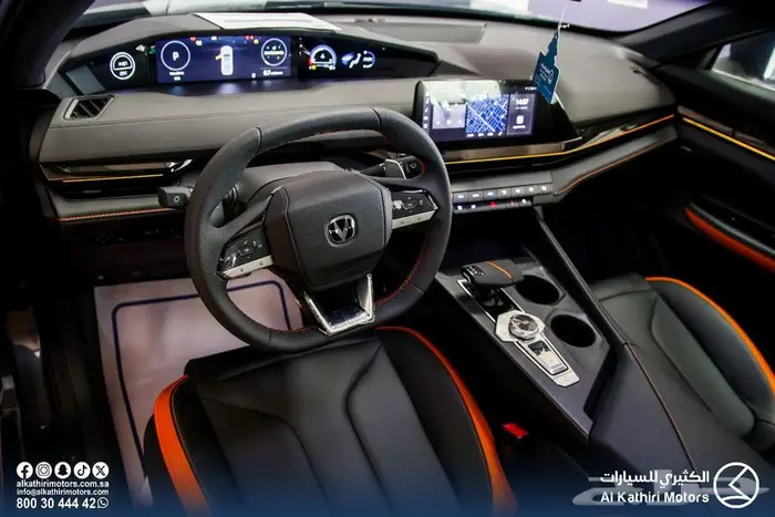 شانجان يوني في 2.0 سبورت اتوماتيك 2025 و 2026 1