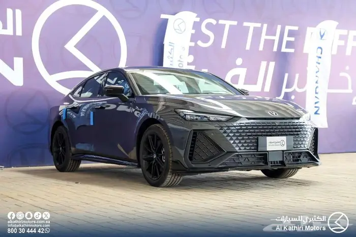 شانجان يوني في 2.0 سبورت اتوماتيك 2025 و 2026 13