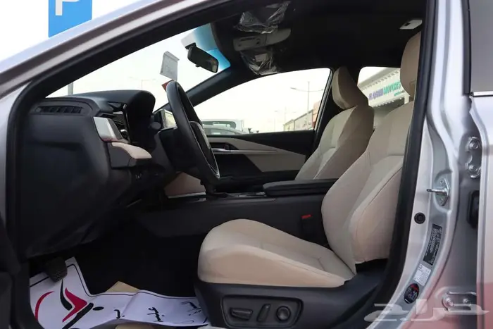 تويوتا كامرى ستاندر E 2025 بنزين 15