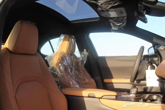 لكزس - UX 300 - CH - فل كامل - هايبرد - خليجي - 2025 6