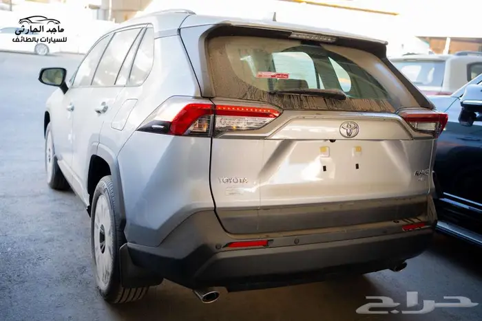 راف فور XLE 2025 فتحه سقف بنزين ب114.500 شامل الضريبة 5