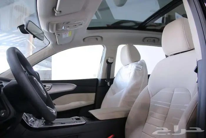 ام جي RX5 موديل 2024 7