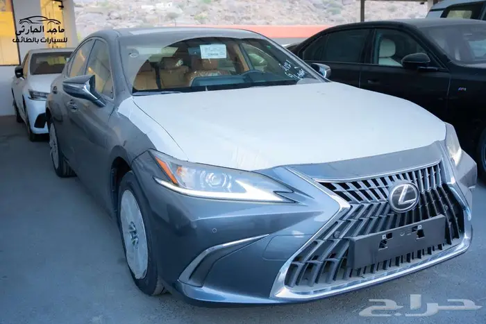 لكزس ES250 2025 ب 182.900شامل الضريبة 1