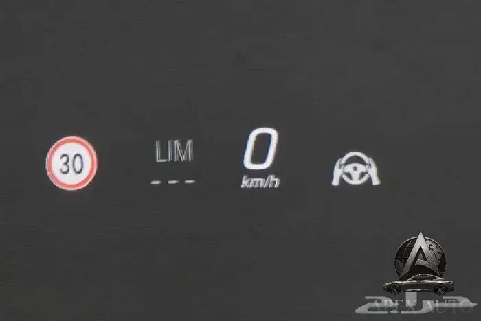 مرسيدس E300 2025 AMG Line نايت باكج اصفار 13