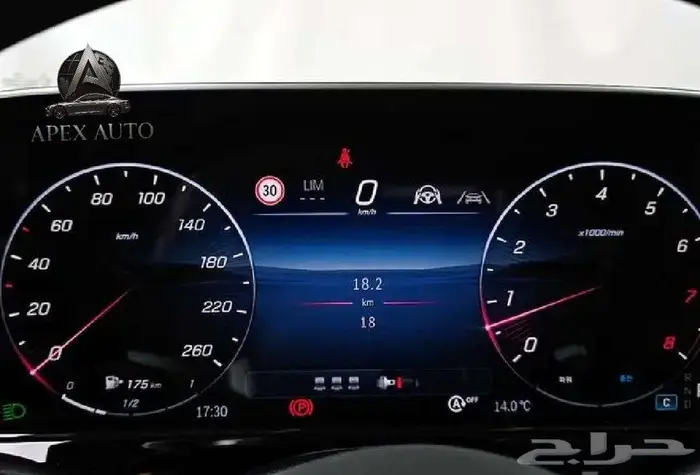 مرسيدس E300 2025 AMG Line نايت باكج اصفار 8