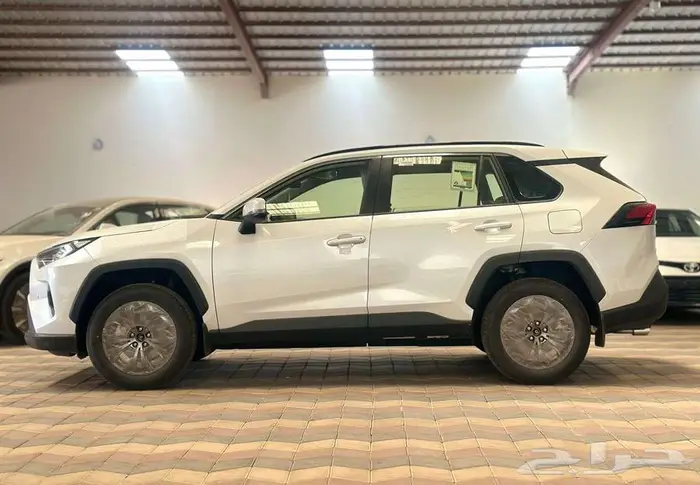 تويوتا راف فور نص فل 2025 8