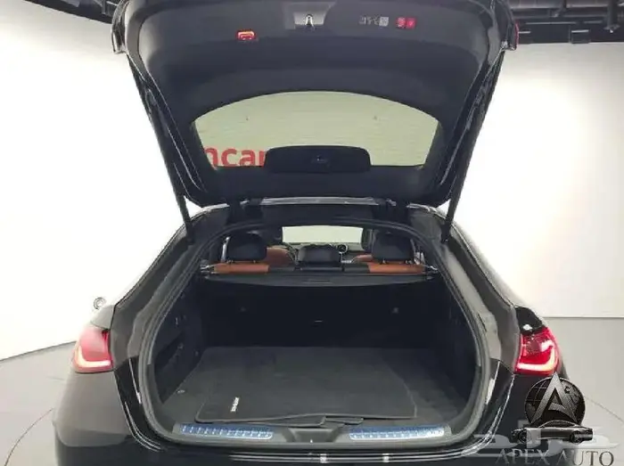 مرسيدس GLC300 4MATIK Coupe 2024 19