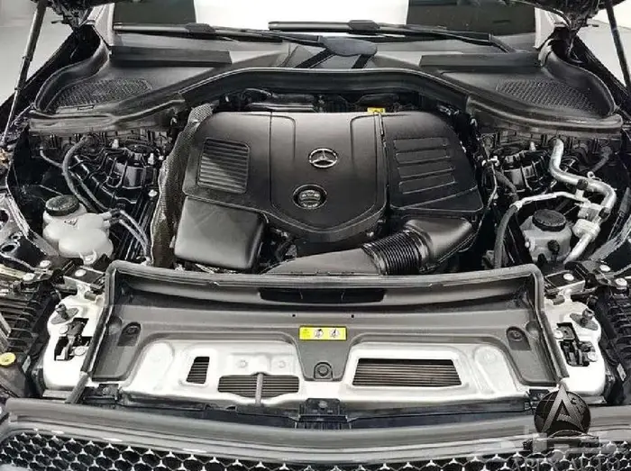 مرسيدس GLC300 4MATIK Coupe 2024 4