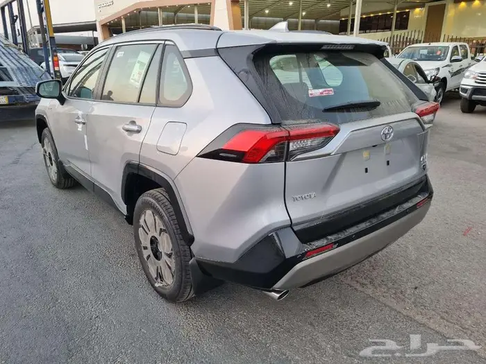 تويوتا راف فور XLE هايبرد 2025 - عروض الأقساط 25