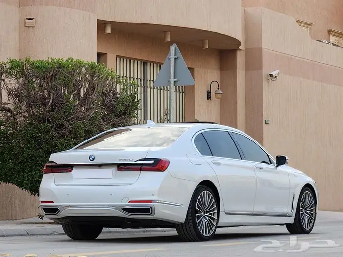 بي ام 2020 730 ناغي 12