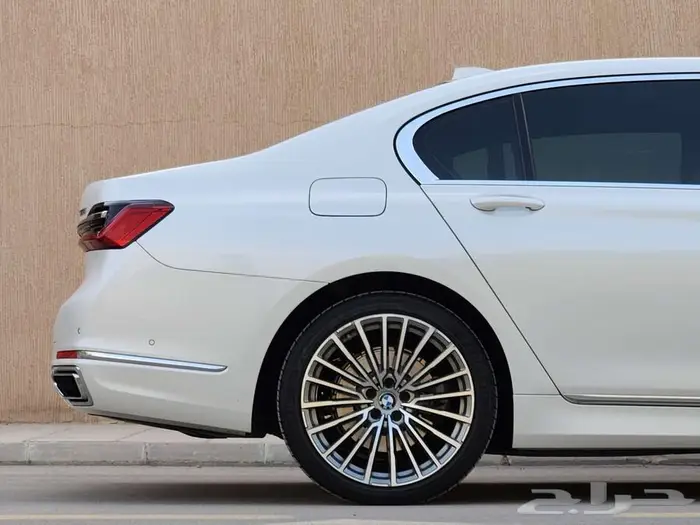 بي ام 2020 730 ناغي 14