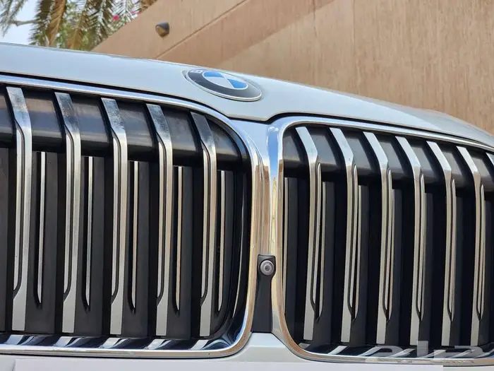 بي ام 2020 730 ناغي 17