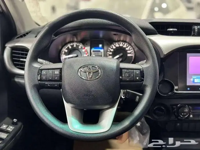 هايلوكس غمارتين اوتوماتيك بنزين فل كامل بريمي 2025 مفتاح 9