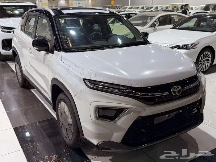 اوربان كروزر فل كامل ابيض سقف اسود بنزين 2026 1