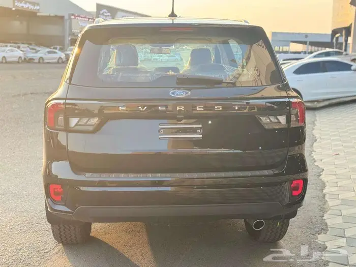 فورد إيفرست 2025 XLS دبل وارد الناغى 12