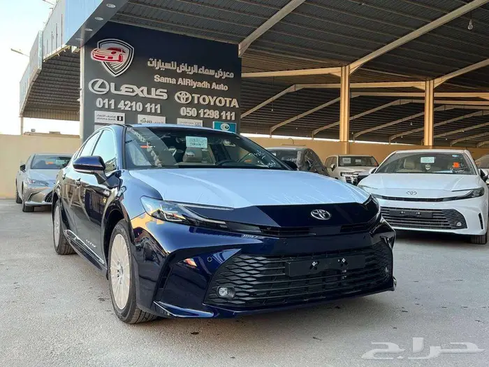 تويوتا كامري ال اي بنزين 2025 كاش واقساط ودفعتين 1