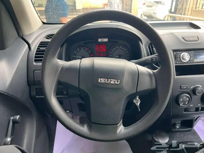 ايسوزو دي ماكس غمارتين ستاندرد موديل 2025 صادر لوحات اقل سعر 7