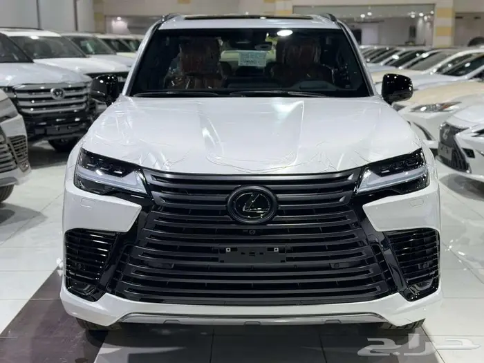 لكزس LX 600 بريمي VIP ابيض بلاك ادشن داخل - جملي2025 0