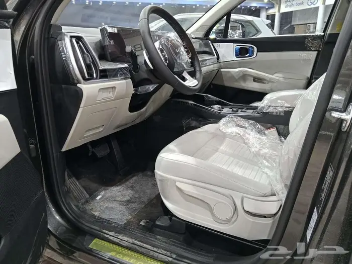 كيا سورنتو GL هايبرد 2025 العائليه 5