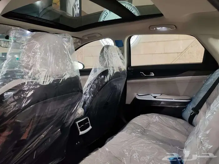 كيا K5 نص فل 2026 11