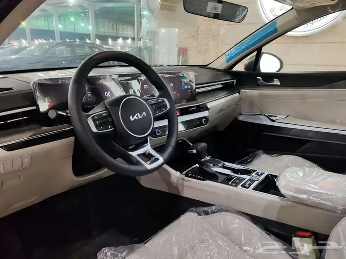 كيا K5 نص فل 2026 15