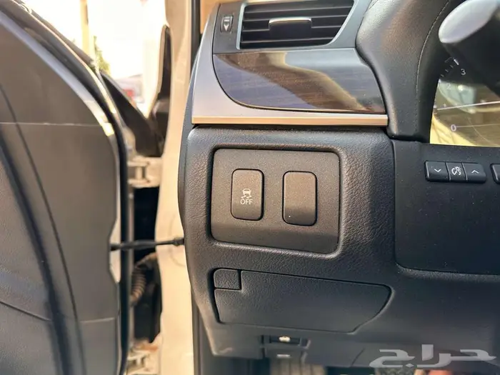 لكزس GS350 2018 27