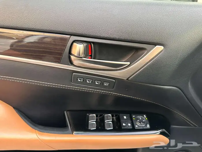 لكزس GS350 2018 33