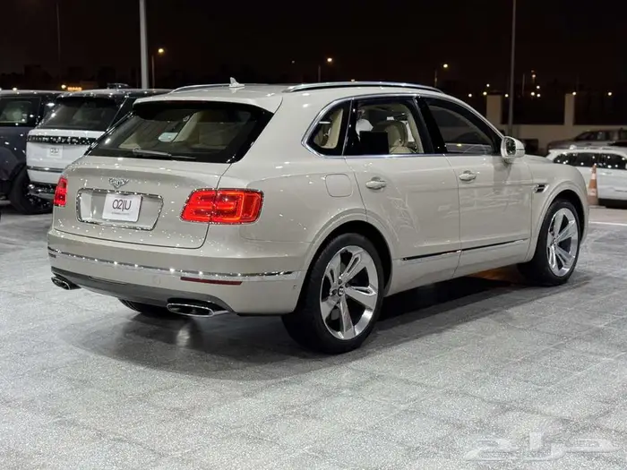 بنتلي بنتاقا موديل 2018 2