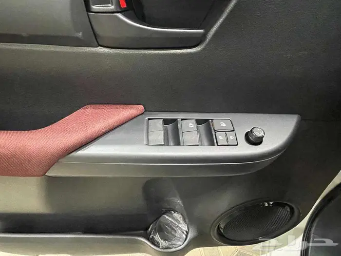 تويوتا هايلوكس GL غمارتين بدون دبل ديزل قير عادي 2025 12