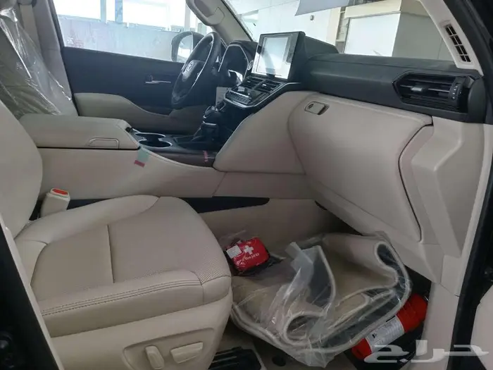 جي اكس ار L4 موديل 2025 بنزين بريمي اللون اسود 8