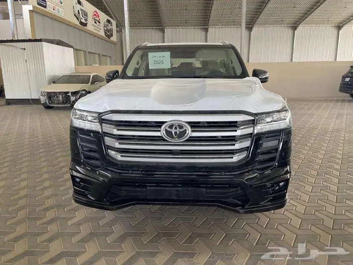 جي اكس ار L4 موديل 2025 بنزين بريمي اللون اسود 3