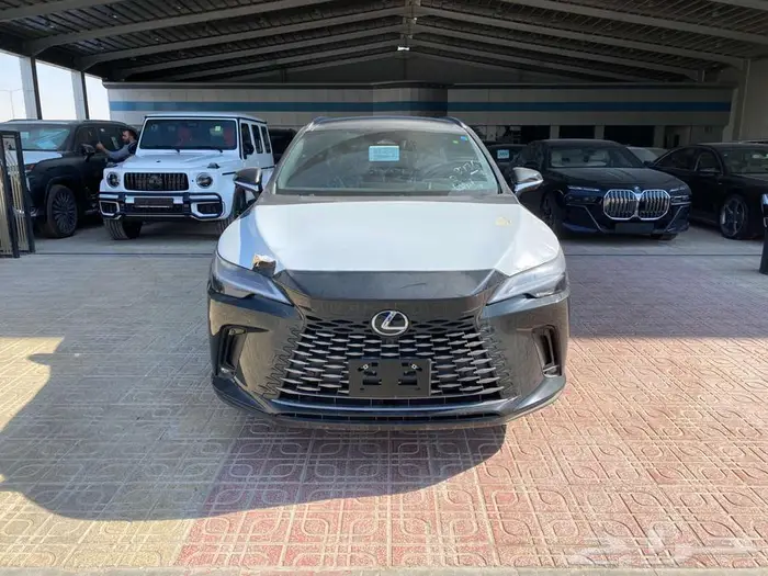 لكزس RX350 BB 2025 ابيض -اسود - تيتانيوم سعودي 0