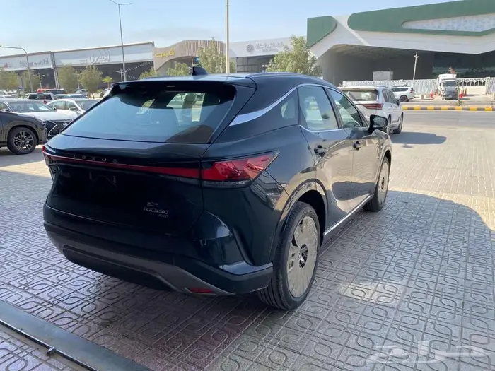 لكزس RX350 BB 2025 ابيض -اسود - تيتانيوم سعودي 4