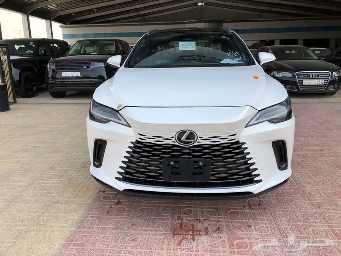 لكزس RX350 BB 2025 ابيض -اسود - تيتانيوم سعودي 7