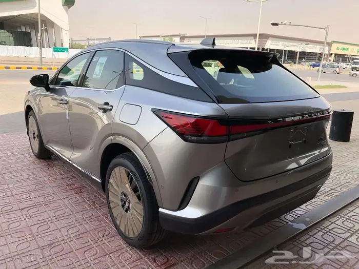 لكزس RX350 BB 2025 ابيض -اسود - تيتانيوم سعودي 21